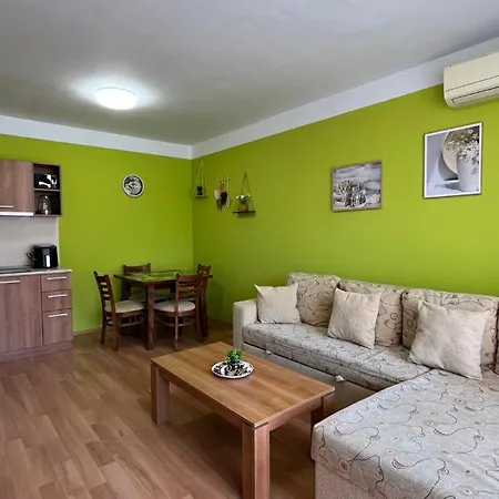 Kasandra 'д' 5 Sunny