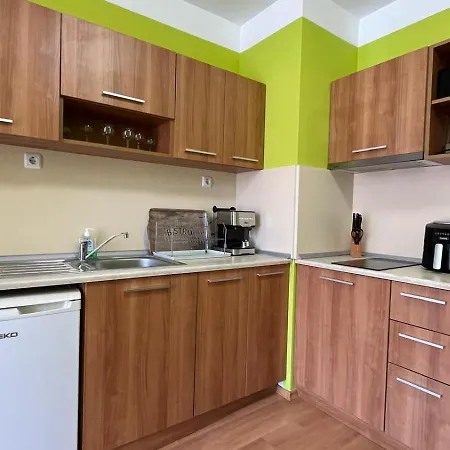 Kasandra 'д' 5 Sunny * ساني بيتش