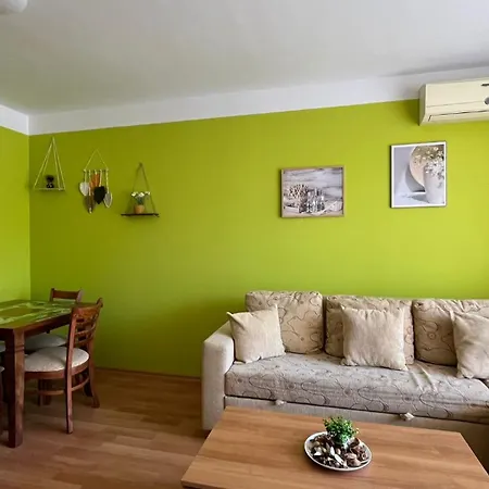 Kasandra 'д' 5 Sunny Apartament