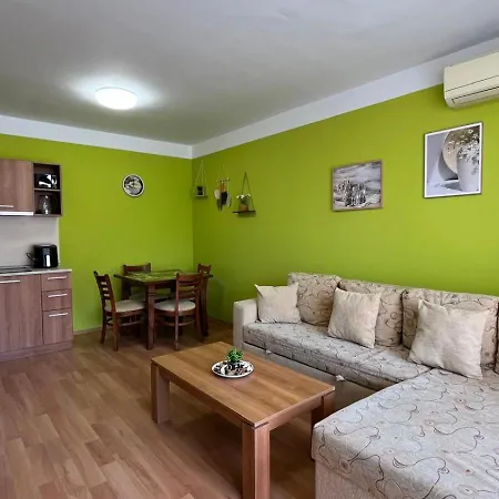 Kasandra 'д' 5 Sunny * ساني بيتش